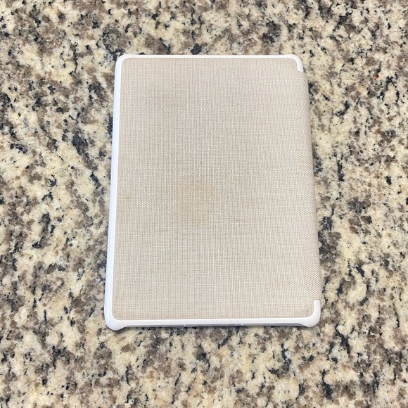 Kindle case 6.8” - Picture 3 of 3